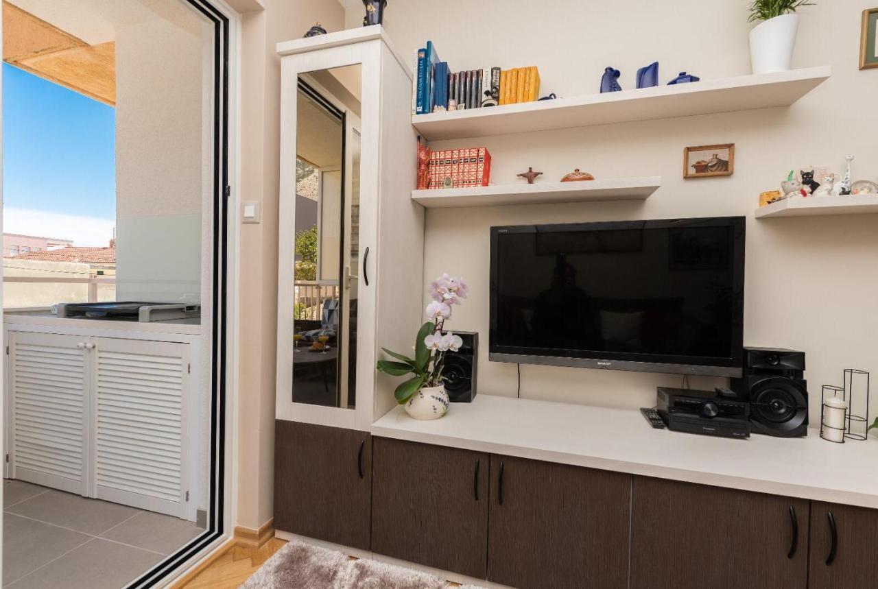 Chic Apartment Zoja Near Beach With Free Parking Makarska Eksteriør billede