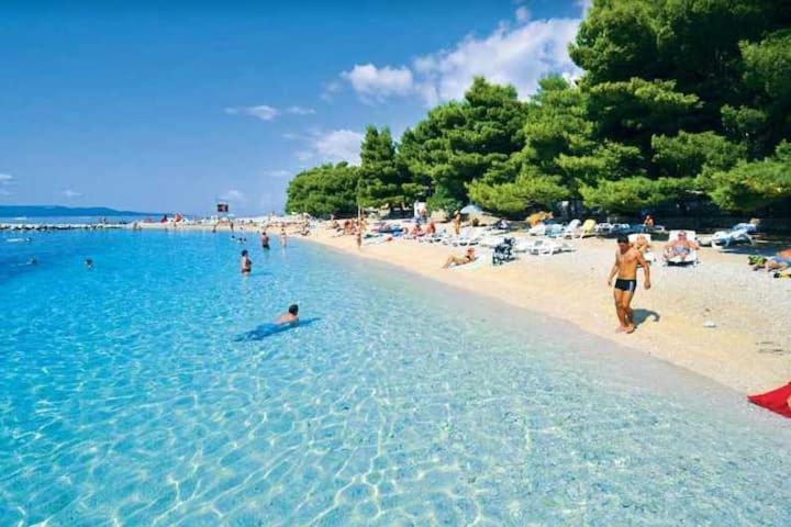 Chic Apartment Zoja Near Beach With Free Parking Makarska Eksteriør billede
